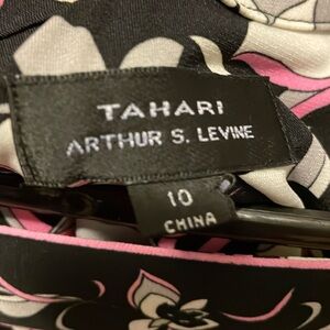 Tahari size 10 sleeveless dress